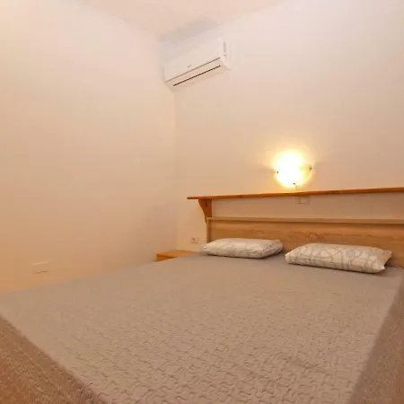Appartement Zora 1199 *