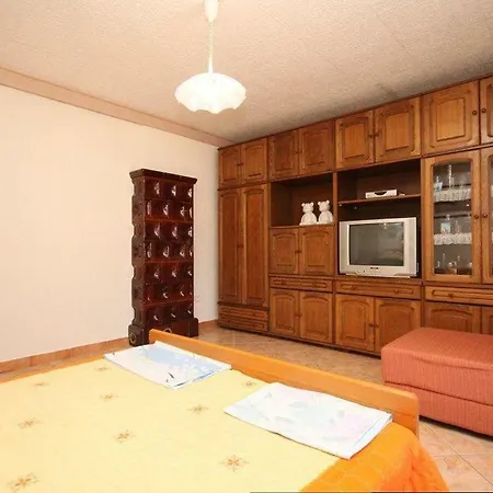 Apartment Zora 1199 Premantura